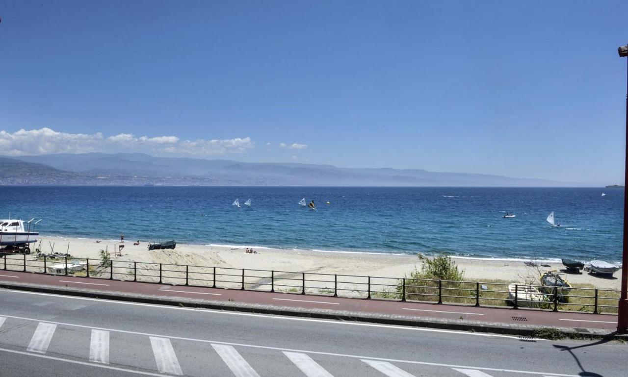Casa Vacanza Mamma Maria Villa Messina Esterno foto